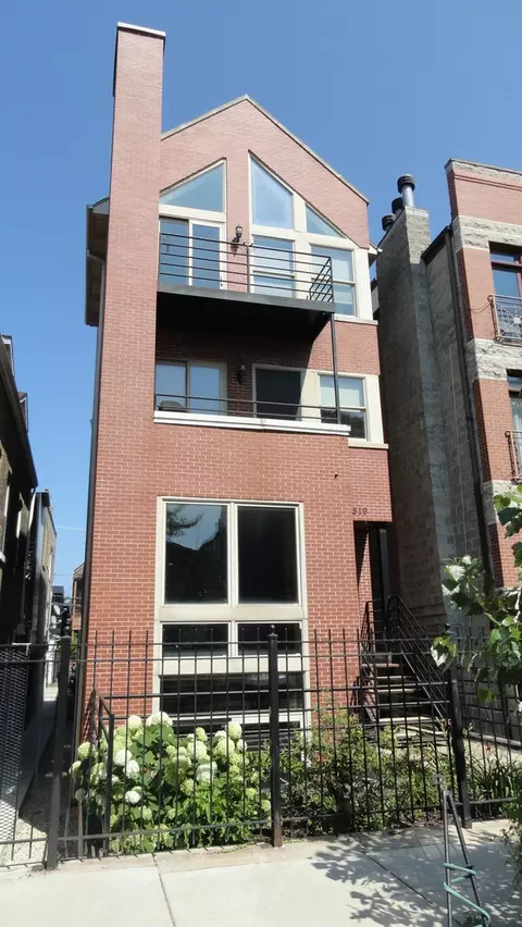 1519 N Bosworth Ave #3, Chicago, IL 60642