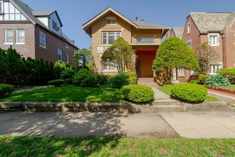 6922 S Euclid Ave, Chicago, IL 60649