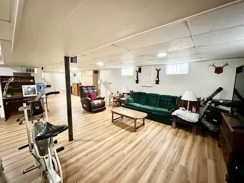Other - 953 Chippewa Dr, Elgin, IL 60120 photo 4 of 8