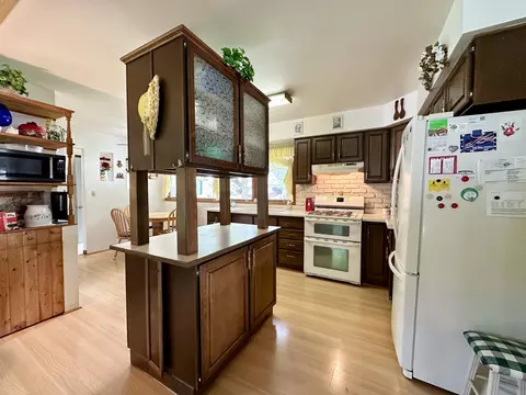 Kitchen - 953 Chippewa Dr, Elgin, IL 60120 photo 1 of 4