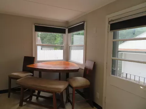 Dining - 1622 Lisbon Rd, Morris, IL 60450 photo 1 of 3