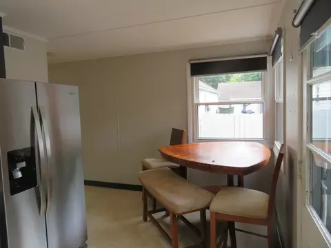 Dining - 1622 Lisbon Rd, Morris, IL 60450 photo 2 of 3