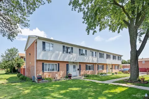 807 N Randall Rd #B, Aurora, IL 60506