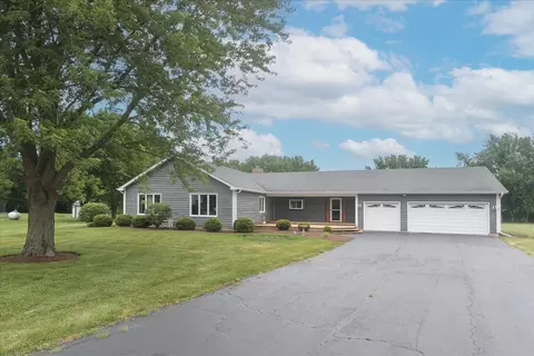 42 W602 Kiwi Ct, Hampshire, IL 60140