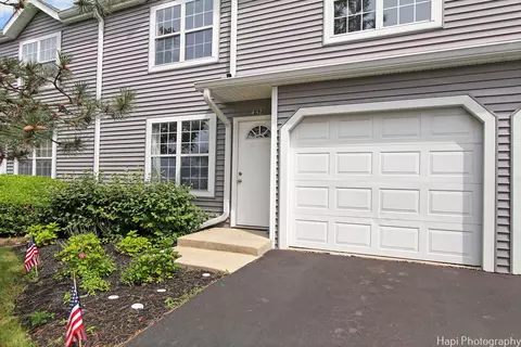 432 Meadow Hill Ln, Round Lake Beach, IL 60073