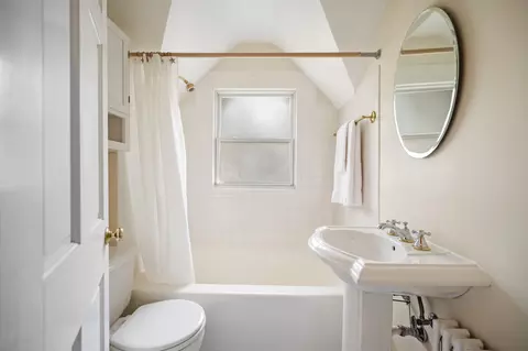 Bath - Undisclosed, Winnetka, IL 60093 photo 1 of 1