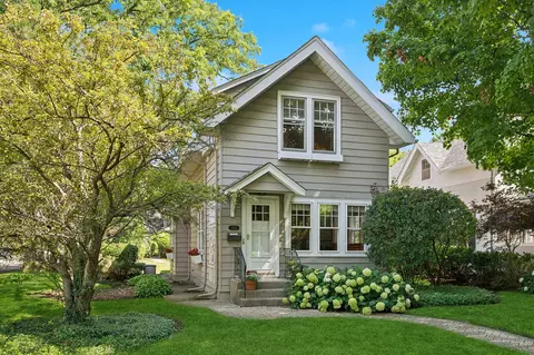 Undisclosed, Winnetka, IL 60093