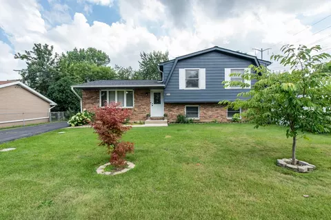 12455 W Crescent Ave, Waukegan, IL 60085