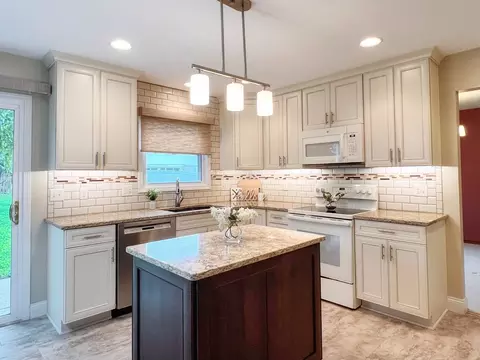 1505 Dover Rd, Bloomington, IL 61704 photo 17
