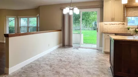 1505 Dover Rd, Bloomington, IL 61704 photo 21