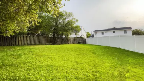 1505 Dover Rd, Bloomington, IL 61704 photo 7