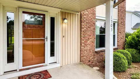 1505 Dover Rd, Bloomington, IL 61704 photo 4