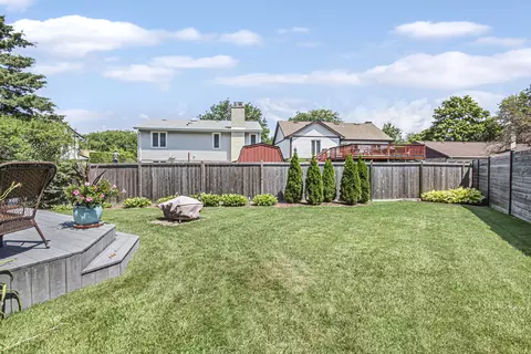 422 Simone Dr, Des Plaines, IL 60016 photo 22