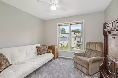422 Simone Dr, Des Plaines, IL 60016 photo 12