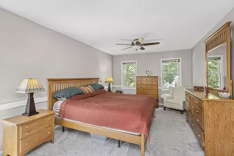422 Simone Dr, Des Plaines, IL 60016 photo 9
