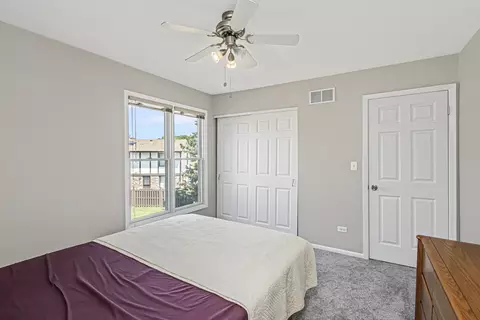 422 Simone Dr, Des Plaines, IL 60016 photo 13