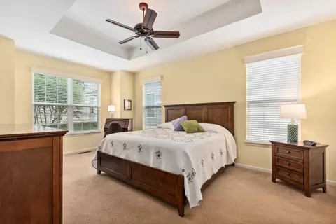Bedroom - 1129 Heathrow Ln, Aurora, IL 60502 photo 1 of 3
