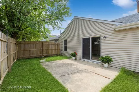 2018 Apache Trl, Round Lake Beach, IL 60073 photo 11
