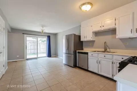 2018 Apache Trl, Round Lake Beach, IL 60073 photo 5