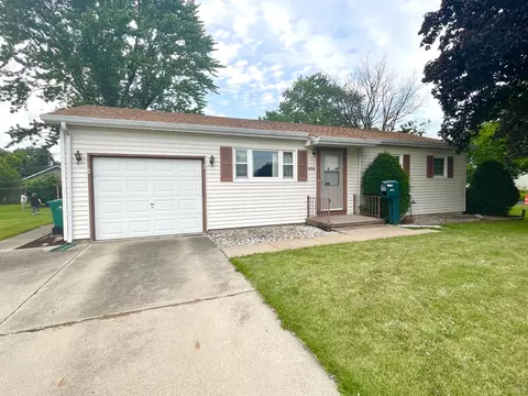 604 E 4th St, Streator, IL 61364