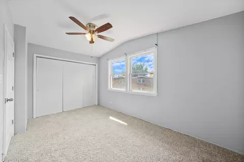 Bedroom - 2129 Ash St #B, Des Plaines, IL 60018 photo 1 of 6