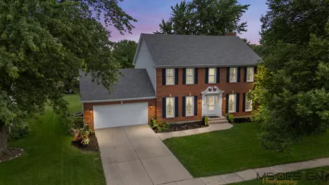 905 Vaughn Ct, Sycamore, IL 60178