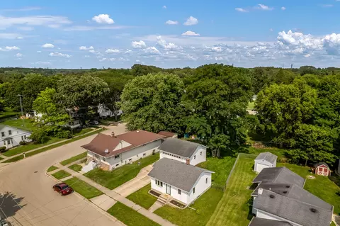 209 Walnut St, Cherry Valley, IL 61016 photo 2