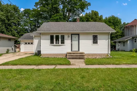 209 Walnut St, Cherry Valley, IL 61016 photo 3