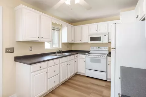 209 Walnut St, Cherry Valley, IL 61016 photo 18
