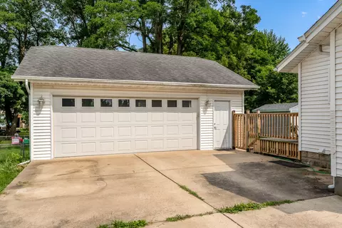 209 Walnut St, Cherry Valley, IL 61016 photo 5