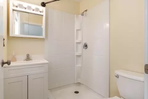 209 Walnut St, Cherry Valley, IL 61016 photo 17