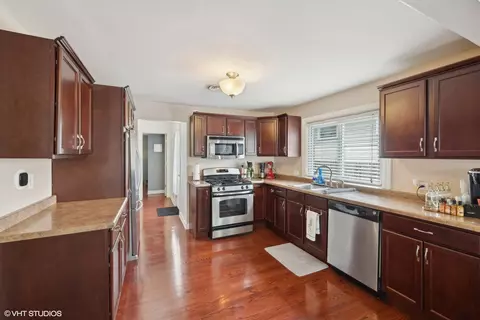 7540 Odell Ave, Bridgeview, IL 60455 photo 8
