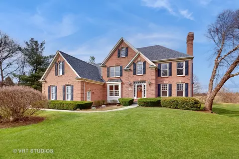 5705 Winding Rd, Crystal Lake, IL 60014