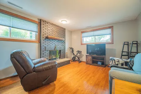 1327 Sherman St, Bloomington, IL 61701 photo 20