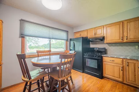 1327 Sherman St, Bloomington, IL 61701 photo 5