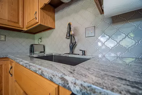 1327 Sherman St, Bloomington, IL 61701 photo 7