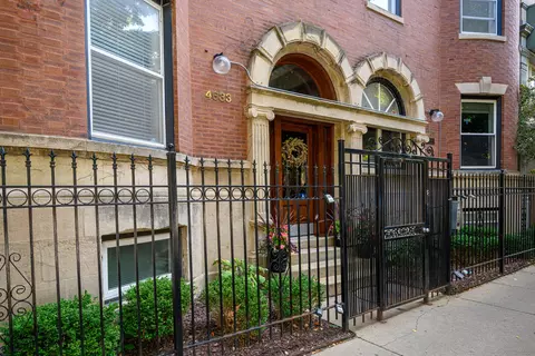 4633 N Racine Ave #1N, Chicago, IL 60640
