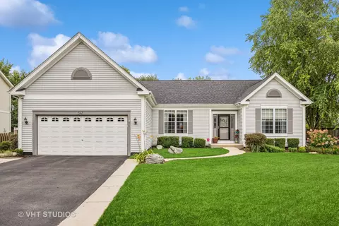 341 Talismon Dr, Crystal Lake, IL 60012