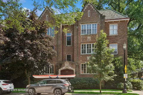 1222 Central St #1W, Evanston, IL 60201