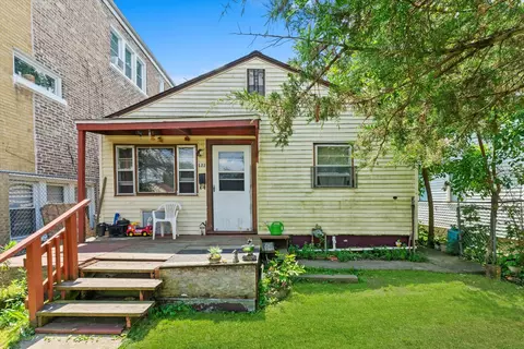 122 Hickory St, Chicago Heights, IL 60411