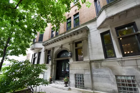 611 W Barry Ave #1W, Chicago, IL 60657