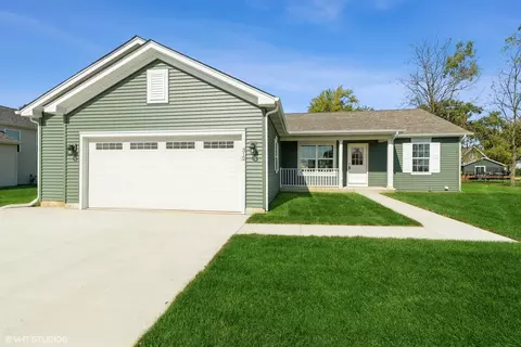 312 Spring Dr, Walworth, WI 53184