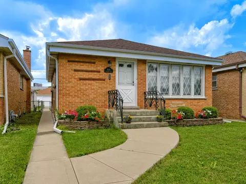 5016 Michigan Ave, Schiller Park, IL 60176