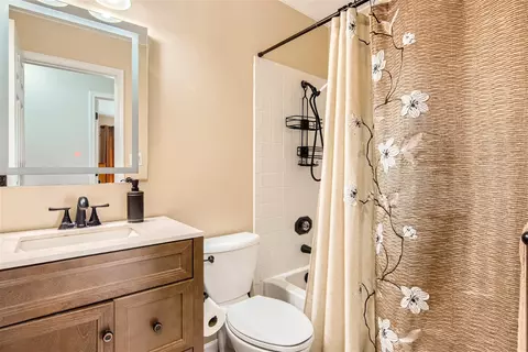 1280 S Paddock Dr, Wheeling, IL 60090 photo 10