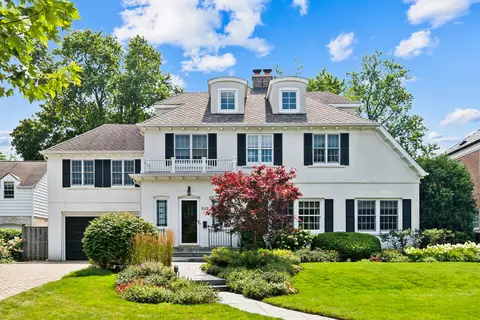 532 Greenwood Ave, Kenilworth, IL 60043