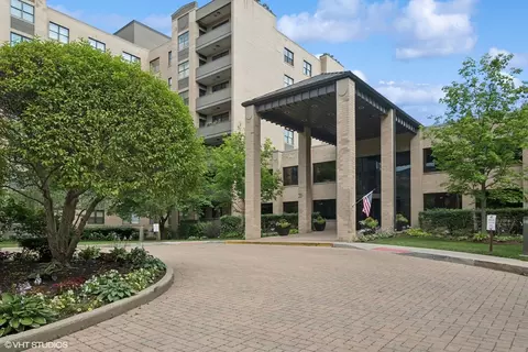 4545 W Touhy Ave #514, Lincolnwood, IL 60712