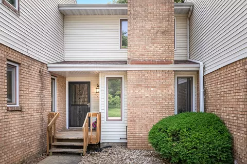 903 N Linden St #19, Normal, IL 61761