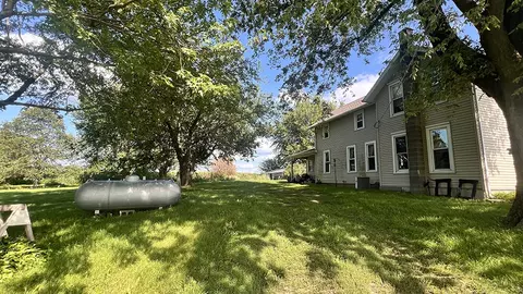 14474 Lyndon Rd, Morrison, IL 61270 photo 4