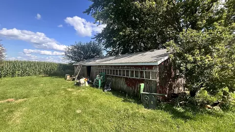 14474 Lyndon Rd, Morrison, IL 61270 photo 8