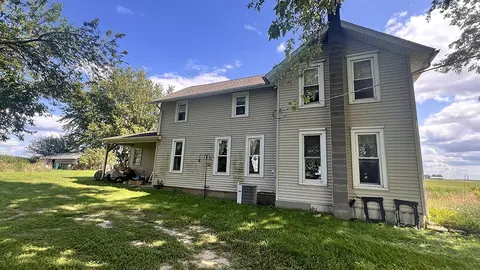 14474 Lyndon Rd, Morrison, IL 61270 photo 3